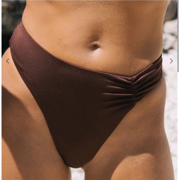 Sylk Swim- Ossa Knot Top and Lucio Side Scrunch Bottoms Small and XS - Picture 2 of 7